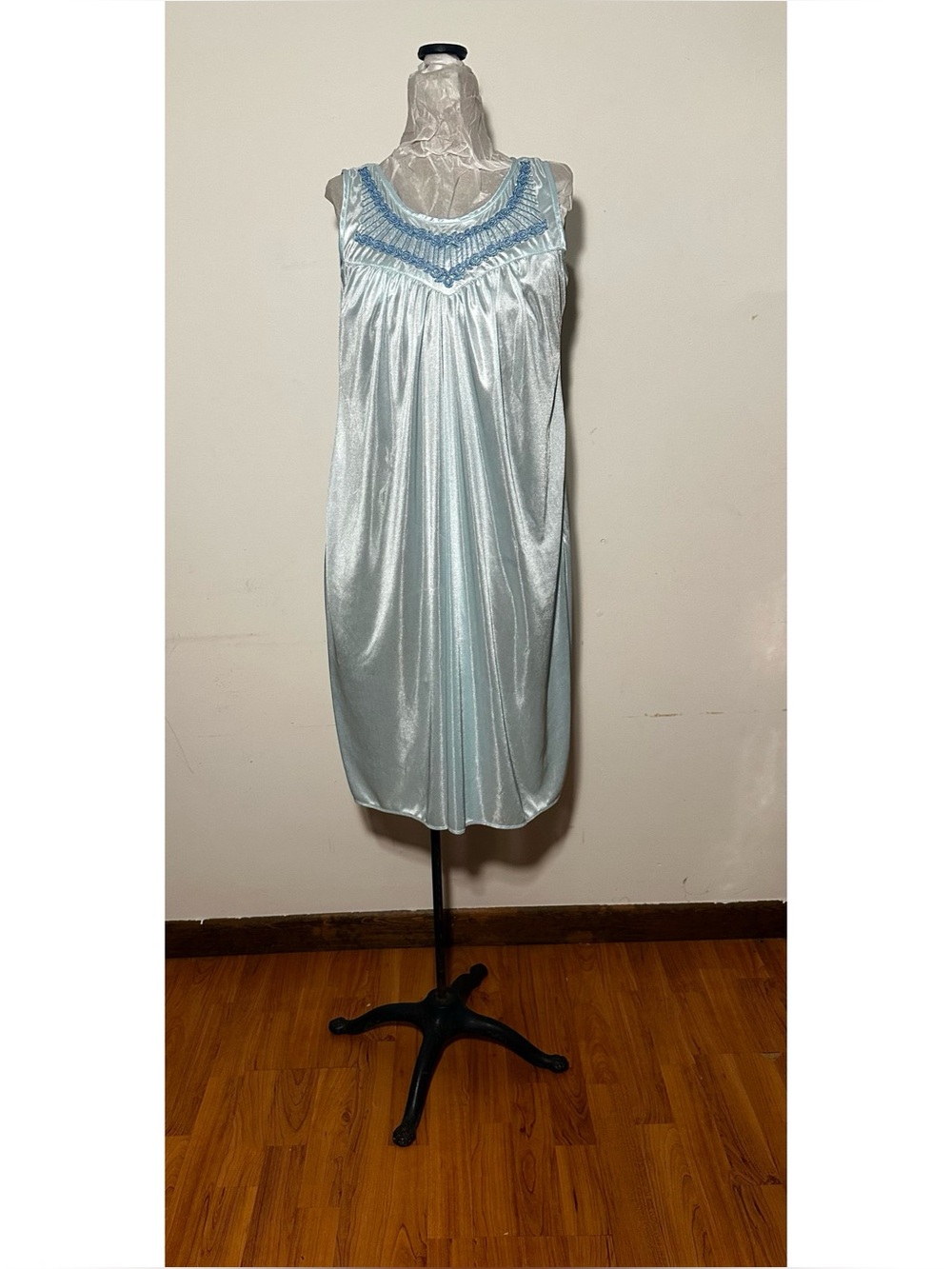 Lati Fashion Intimates Vintage Light Blue Embroidered Robe and Nightgown Set